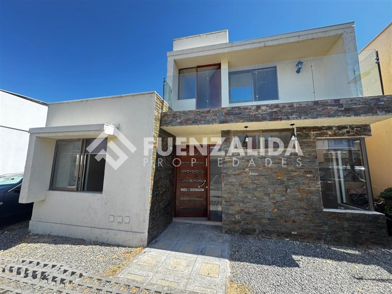 Casa En Venta Peñaflor Miraflores Full Equipada | HousePricing