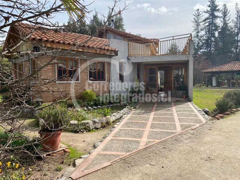 casa en venta en Pirque